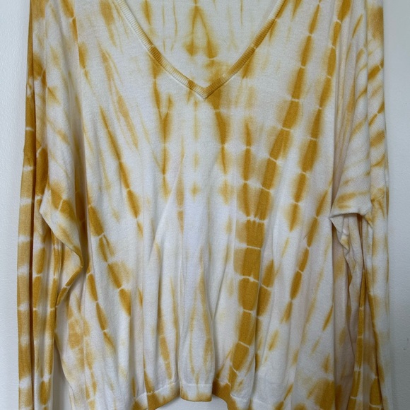 Yellow Tie-Dye Long Sleeve V-Neck Top - Picture 3 of 4